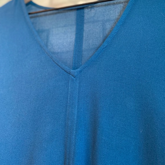 Collective Concepts Sleeveless Blouse Size M In Teal, no tags - Picture 3 of 5